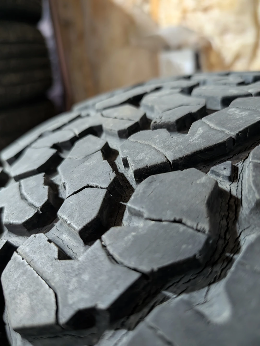 (4)-LT265/70R17 BFGoodrich All Terrain T/A KO2 - photo 2