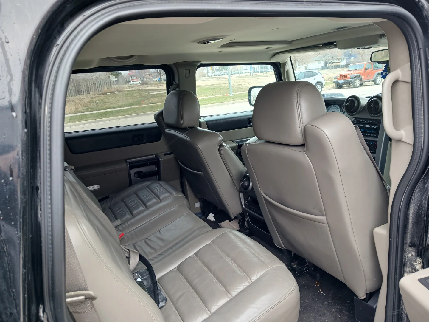 Black Hummer H2 SUV - photo 2