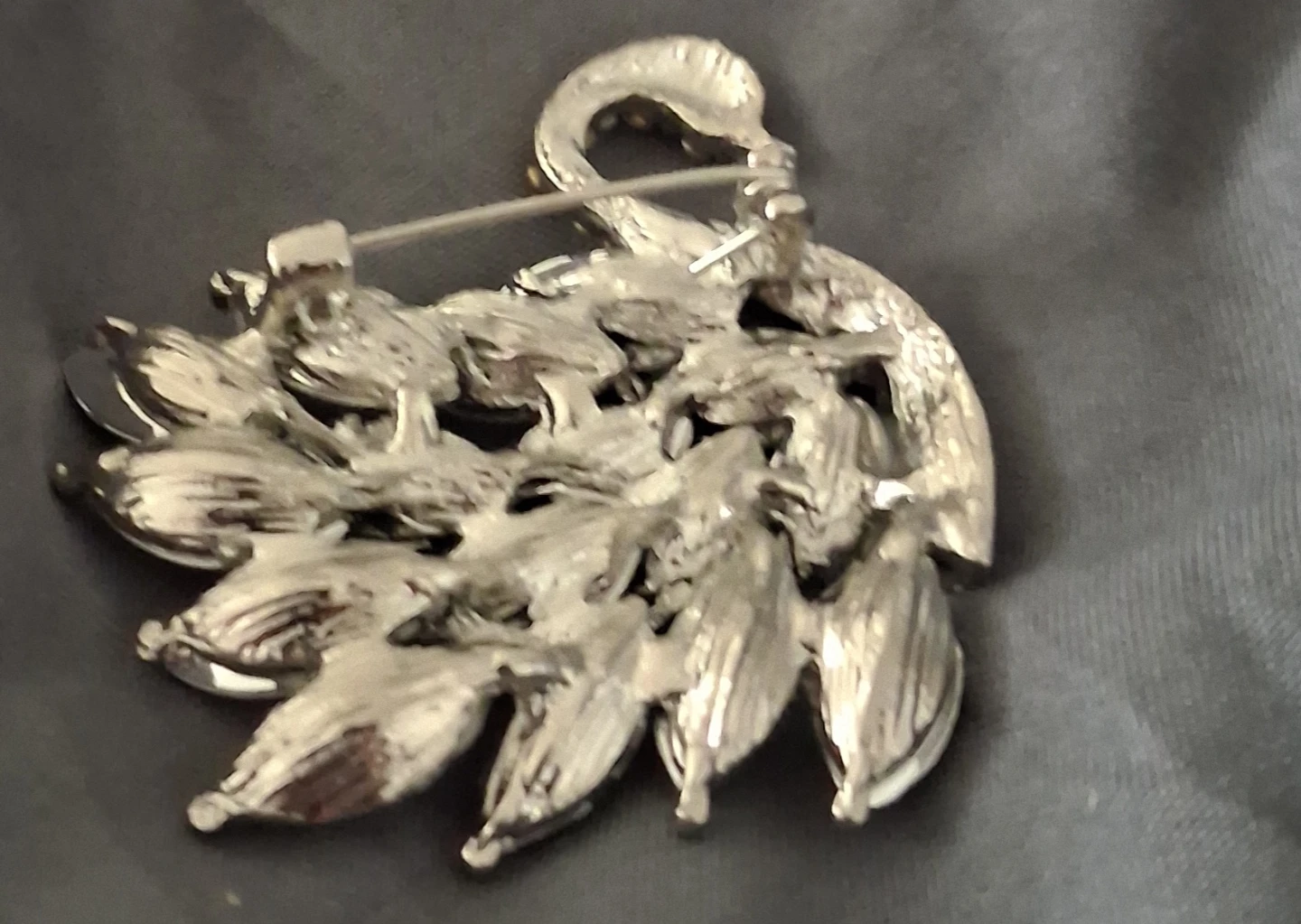 Crystal Swan Brooch - photo 2