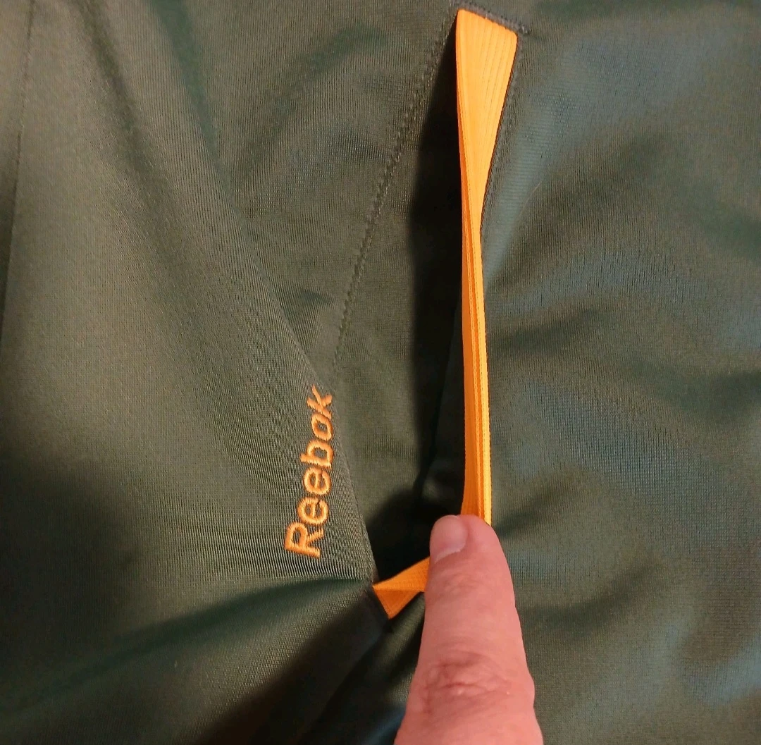 Vintage Reebok CFL Eskimos Women’s Jacket SZ- L Green Gold - photo 4