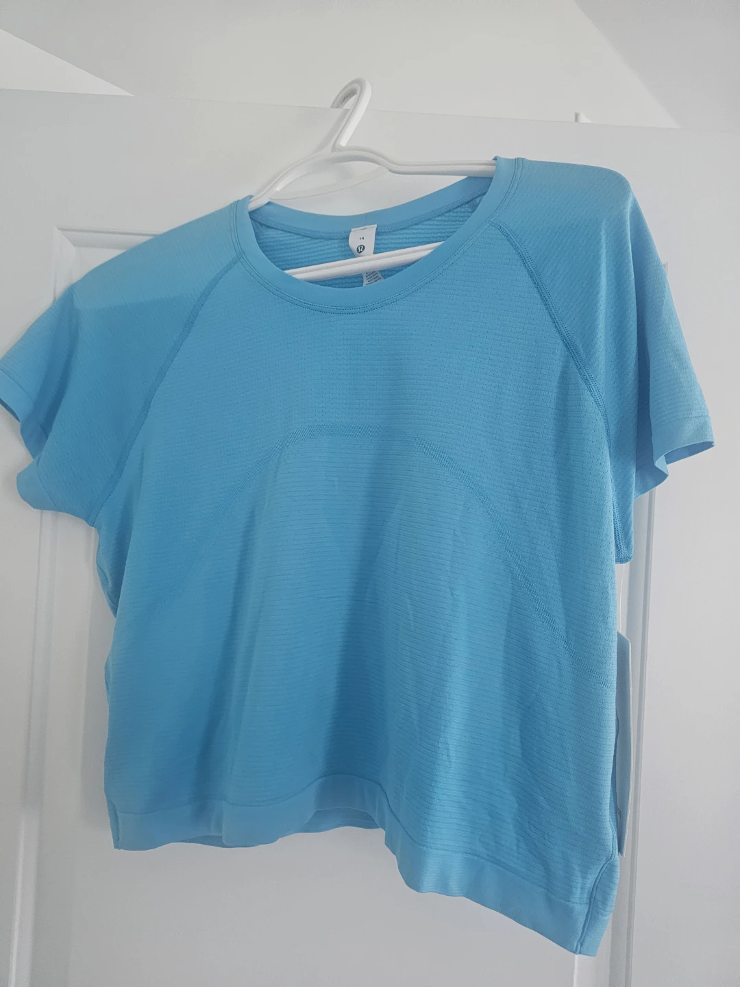 Lululemon Swiftly Tech Cropped Short Sleeve Shirt Size 14