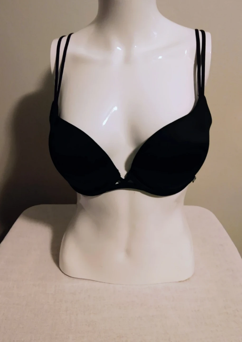 Victoria Secret Black Smooth Push-Up Bra Size 32DD - photo 3