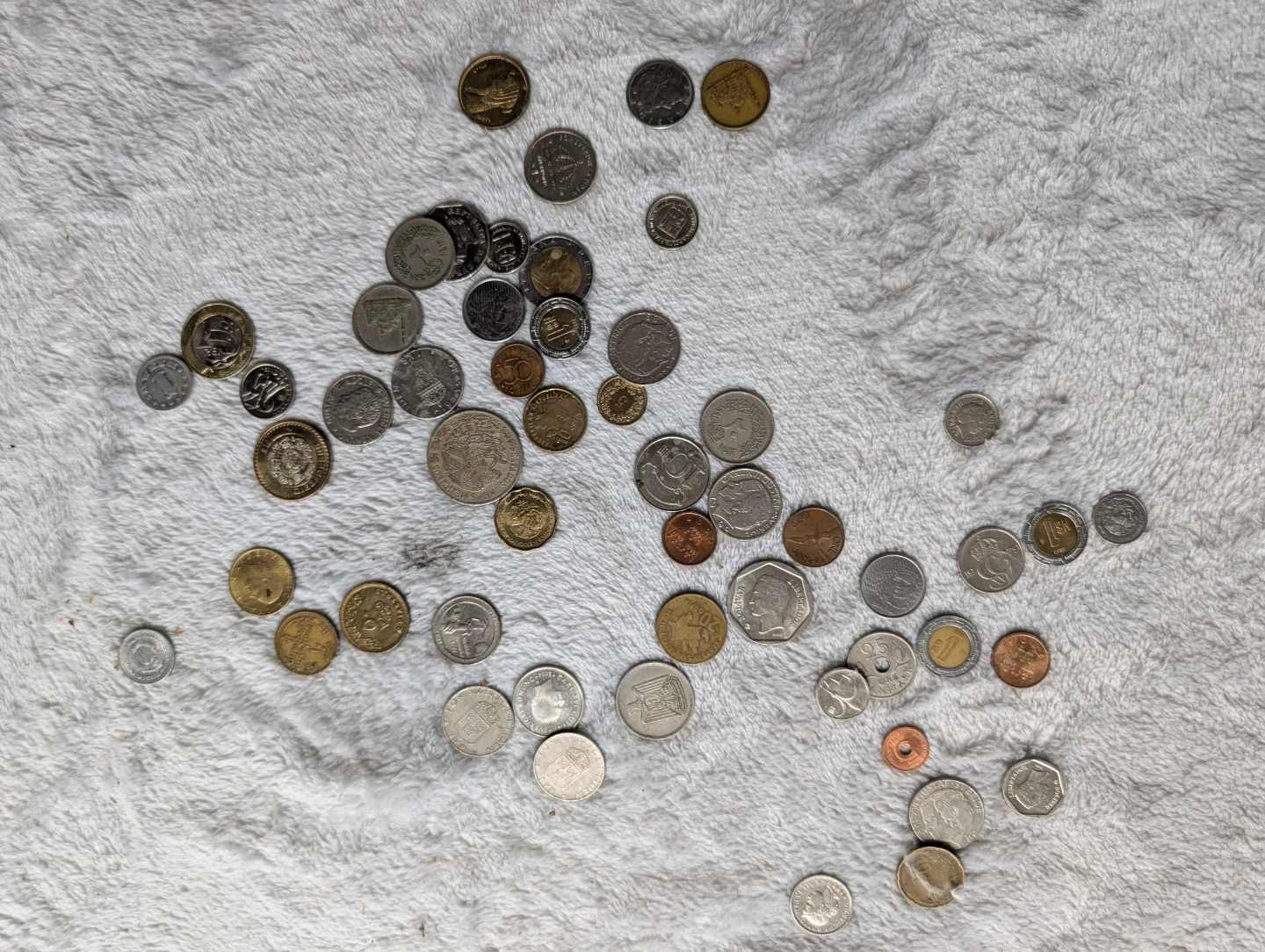 ⚽Collection of assorted foreign coins - photo 2