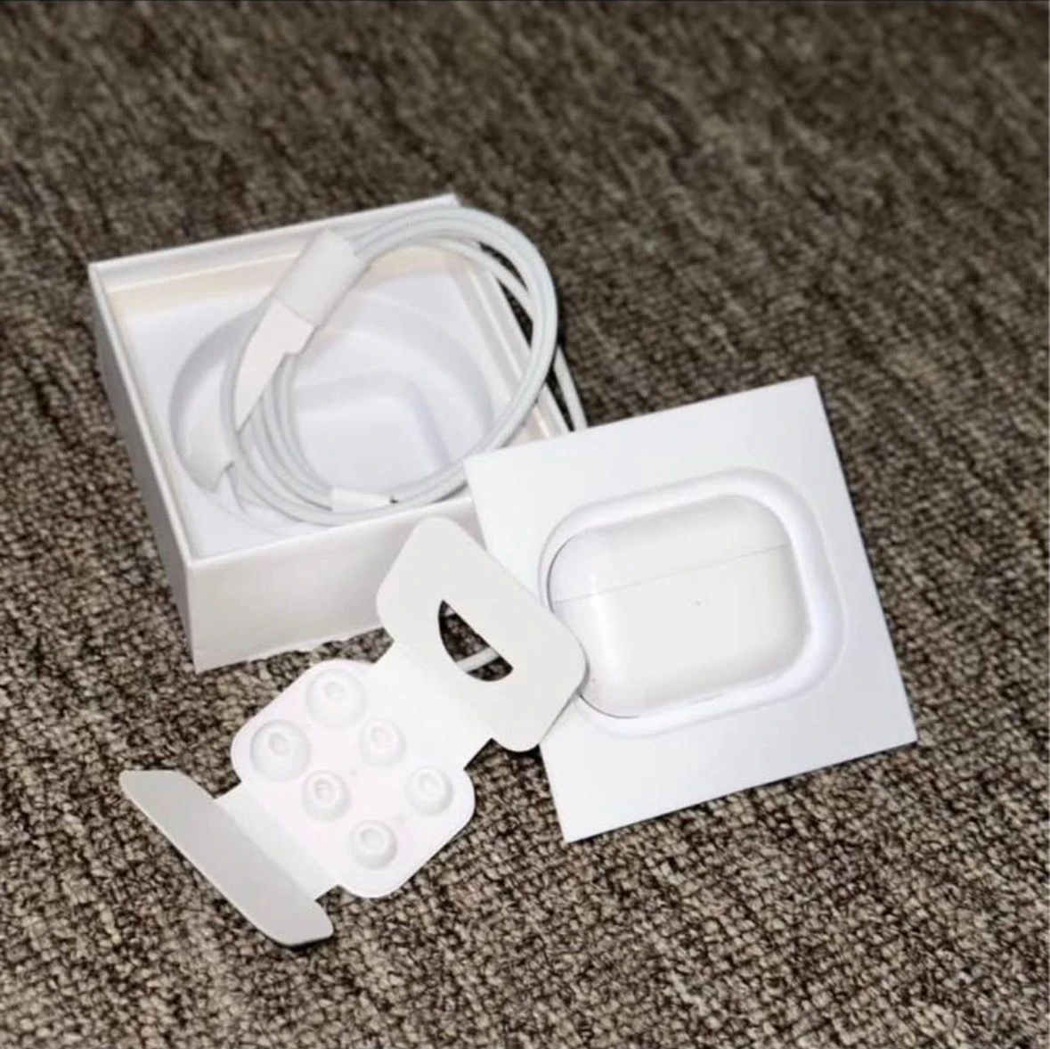 Apple AirPods Pro - photo 2