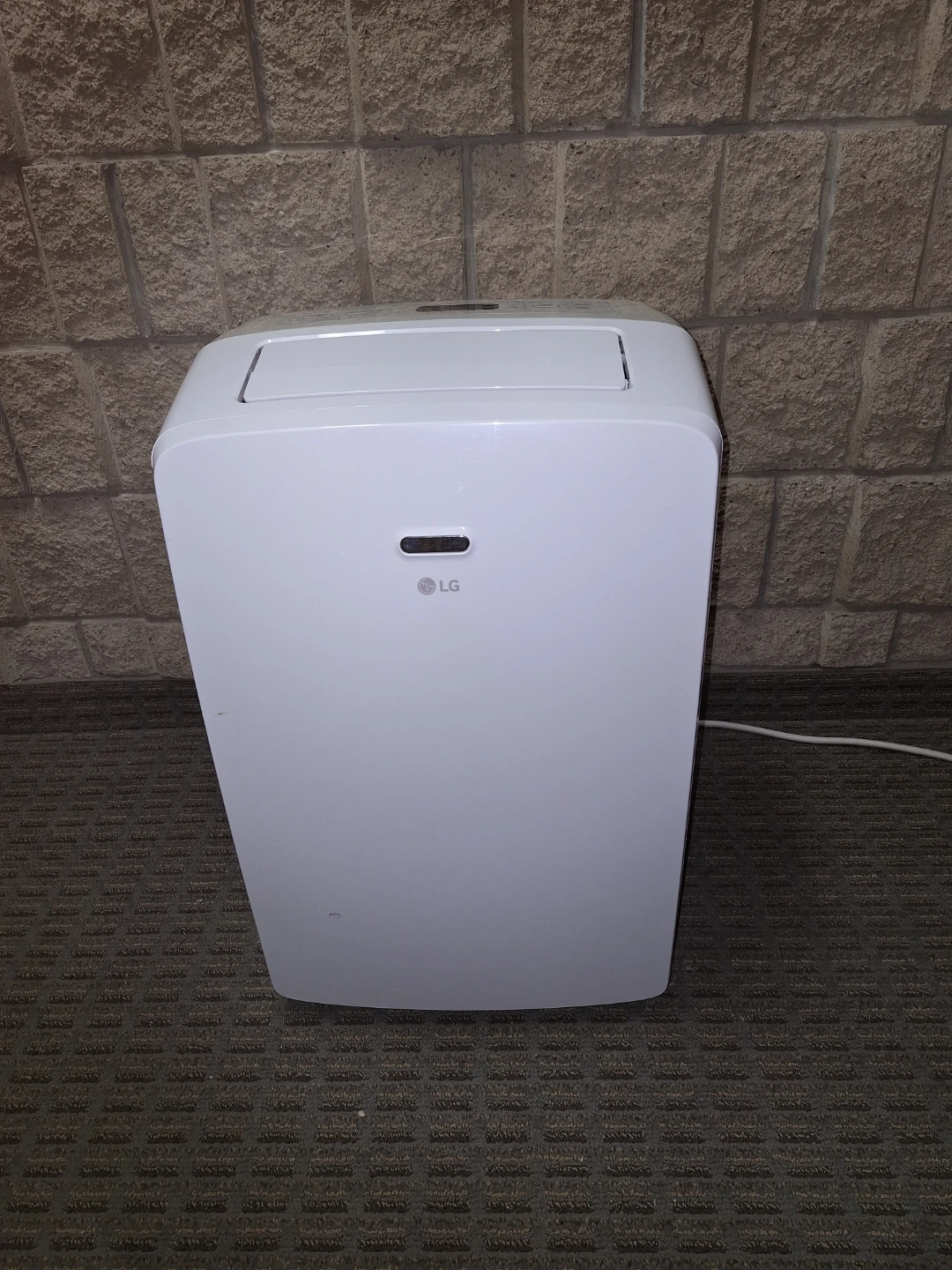 LikeNew-LG Air Conditioner 7-10 000 BTU