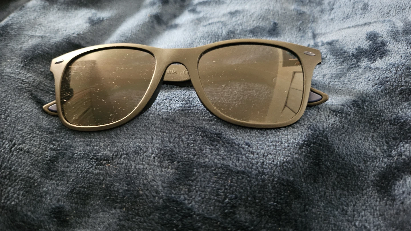Matte Black Style Sunglasses by Chase ⚽