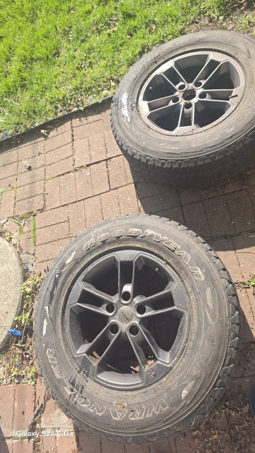 Set of 2 Jeep Wrangler Tires with Rims - photo 2