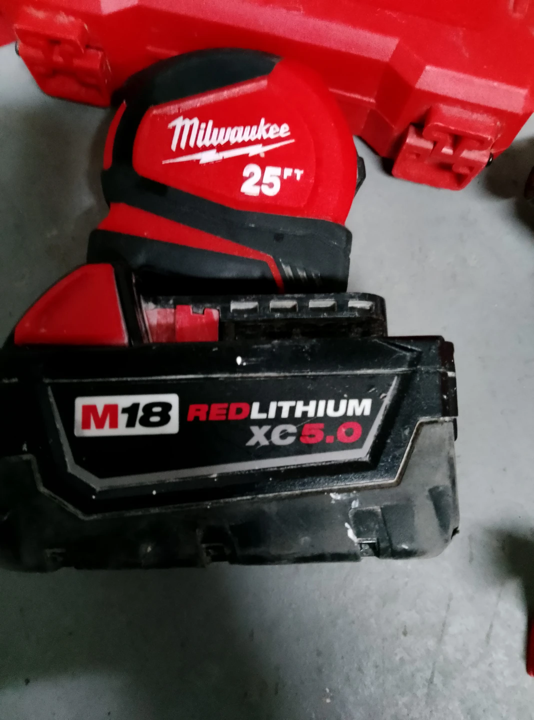 Milwaukee M18 RedLithium XC5.0 Battery & Charger Set - photo 3