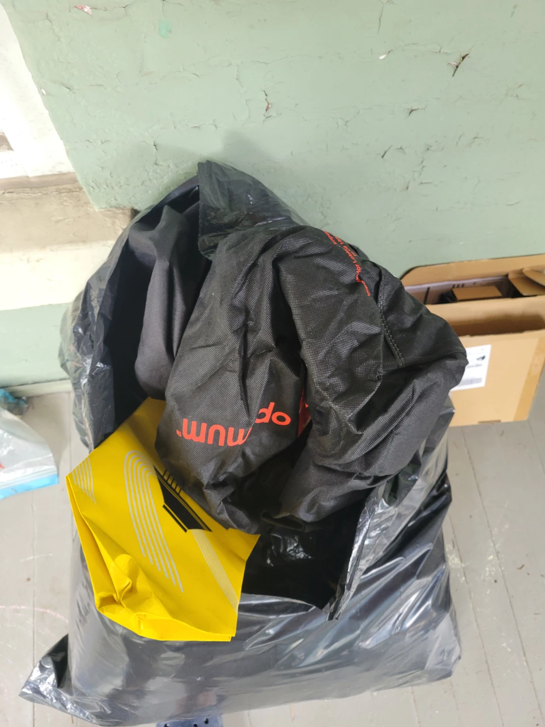 Free reusable shopping bags