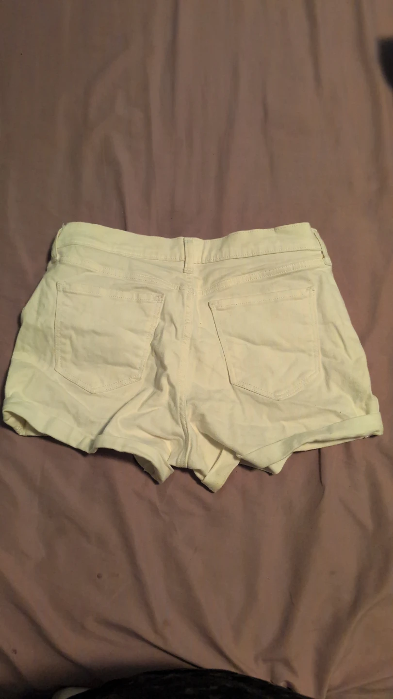 Old Navy White Distressed Denim Shorts Size 8 - photo 2