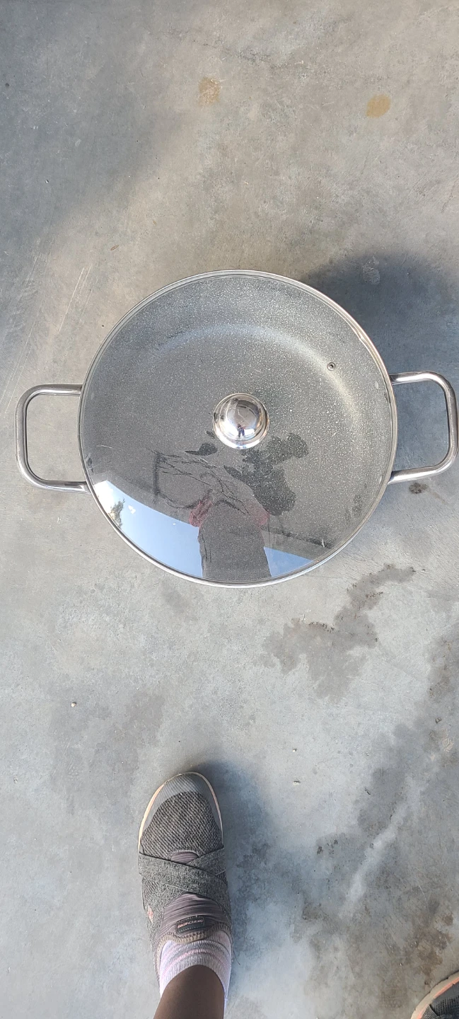 Fat large stockpot