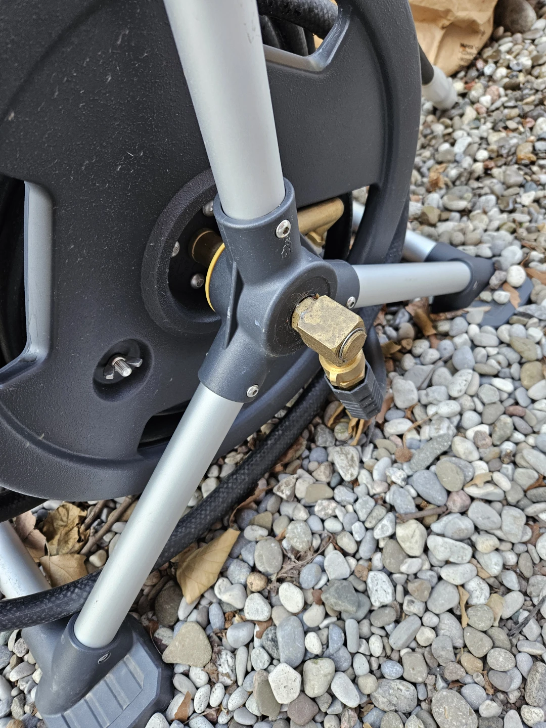 Costco hose and  hose holder - photo 3