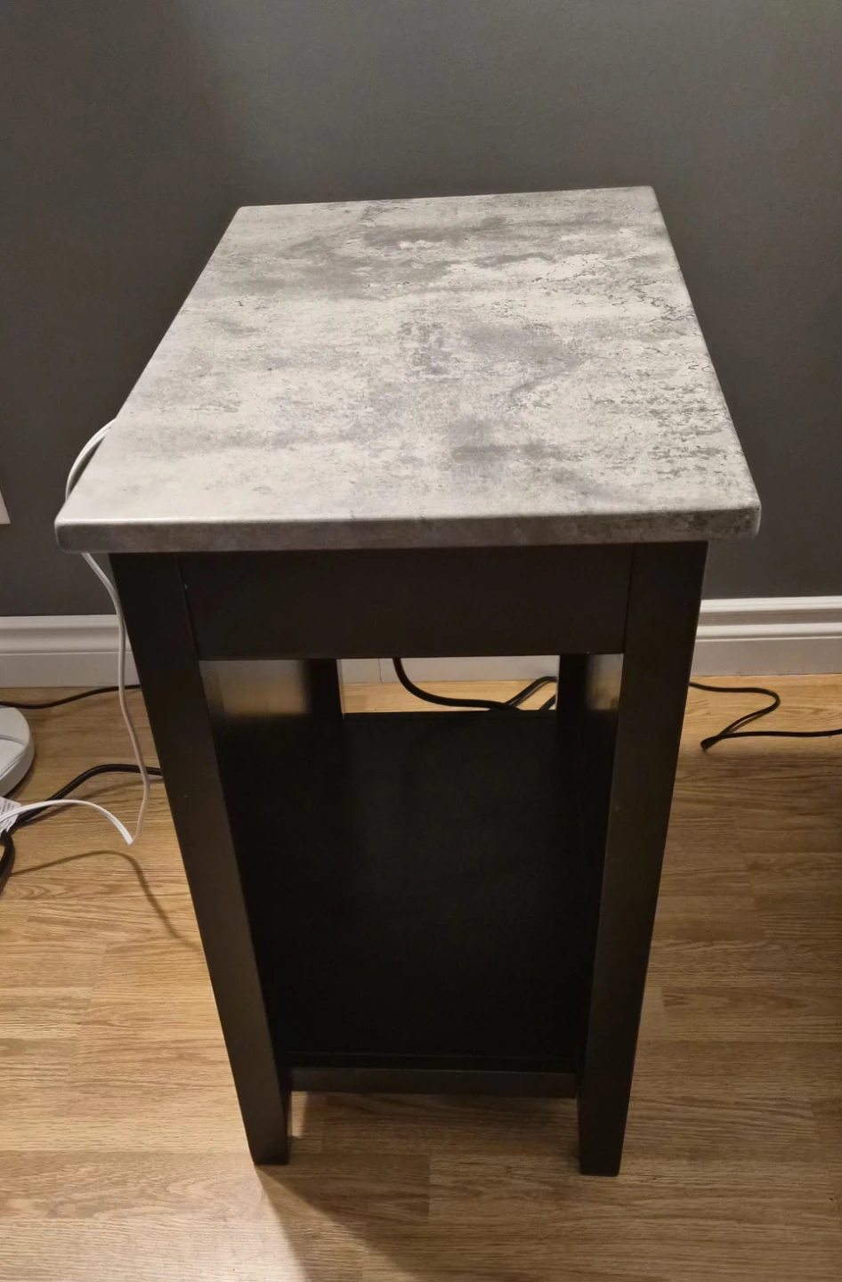 Ashley Furniture End Table with Built-in Power and USB