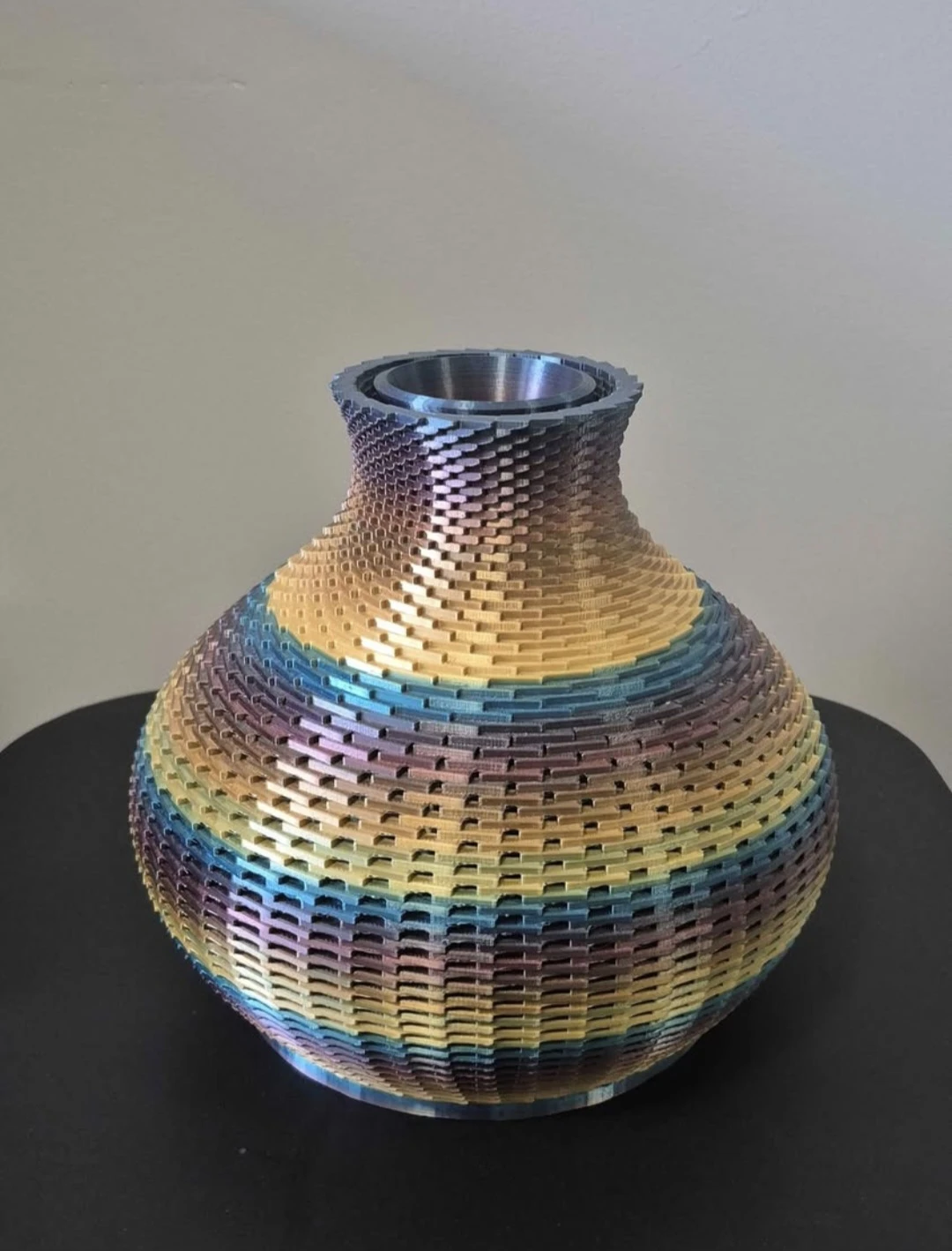 🌈 🌿Stunning Geometric Rainbow Vase – Unique 3D Printed Art Piece