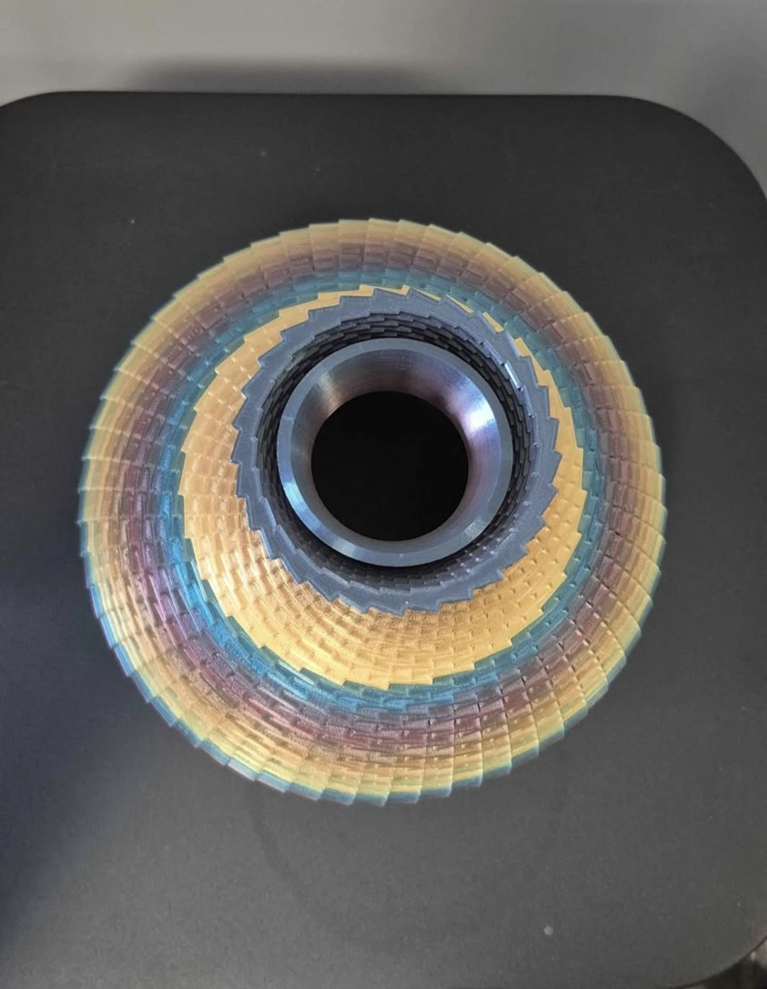 🌈 🌿Stunning Geometric Rainbow Vase – Unique 3D Printed Art Piece - photo 3