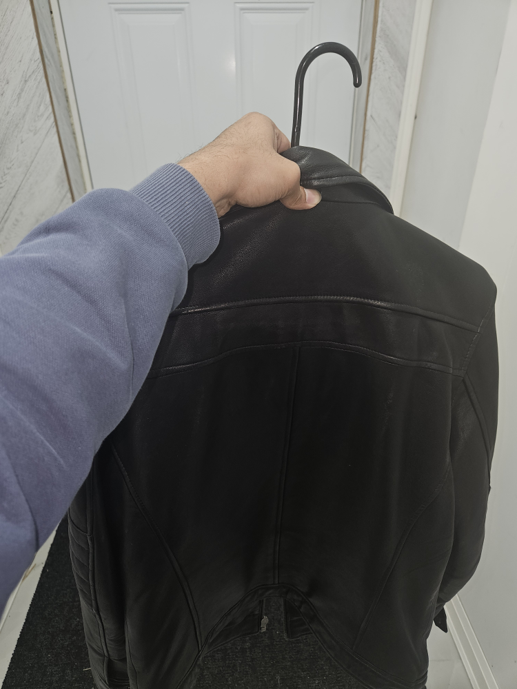 Danier Black Leather Jacket - photo 5