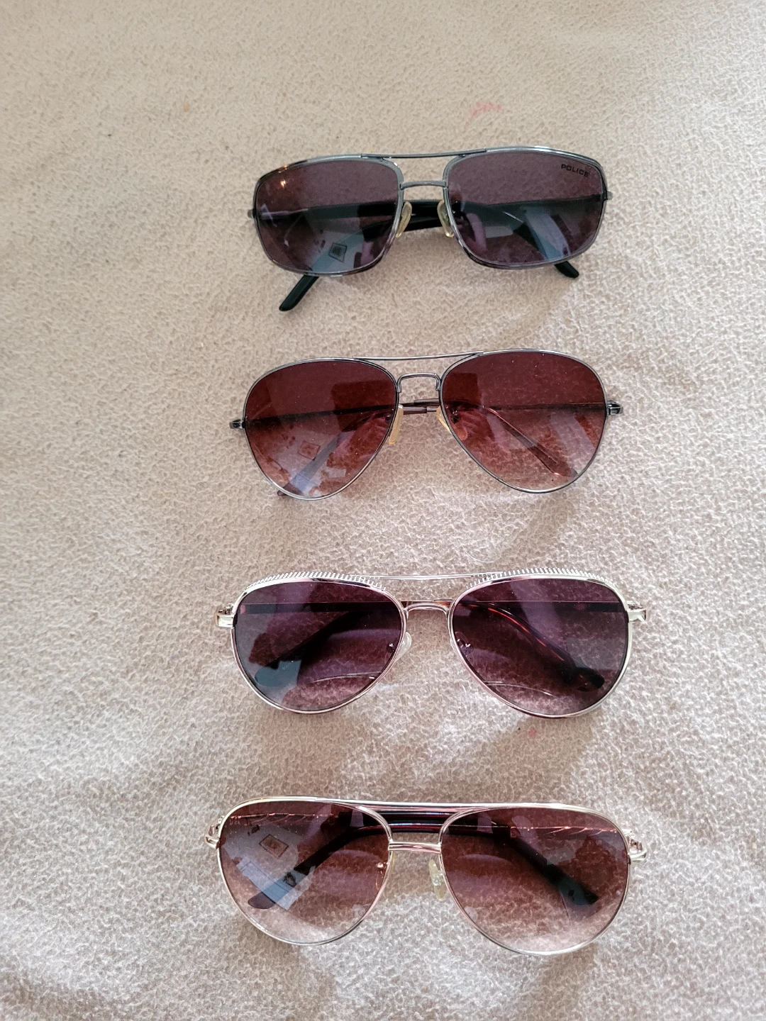Set of 4 Aviator Sunglasses⚽