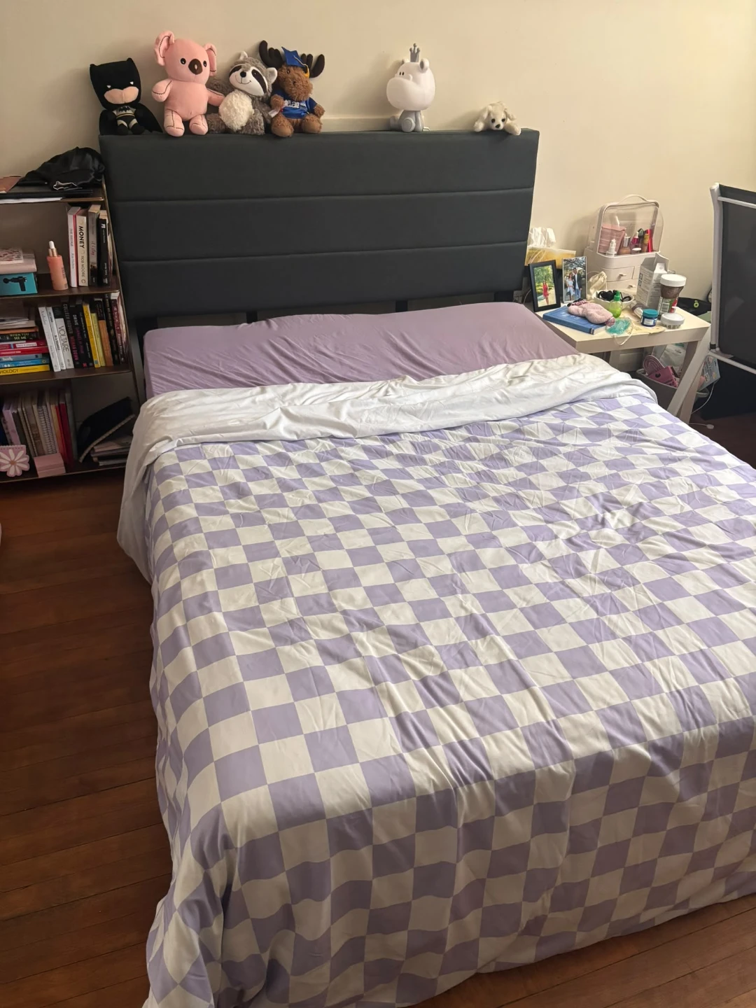 Bed frame and mattress - photo 3