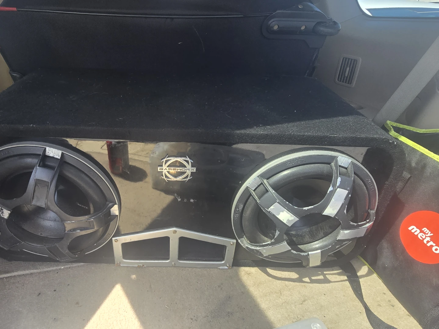 Bassworx Subwoofer Box with Dual 12" Speakers
