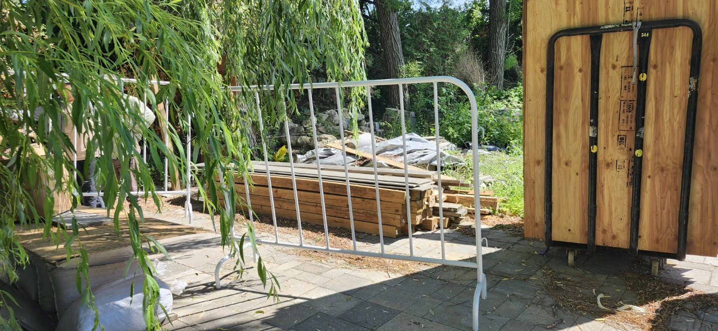 White Metal Crowd Control Barrier  140Hx190cmL - photo 3