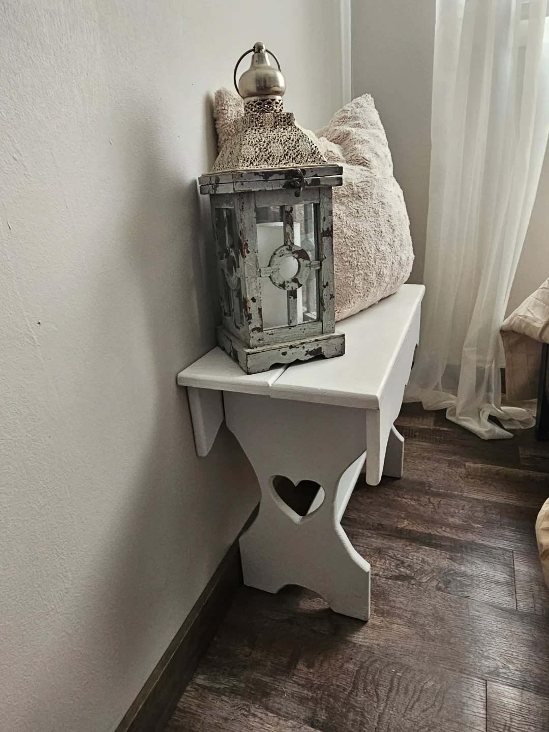 White Heart Cutout Bench with Lantern and Pillow - photo 2