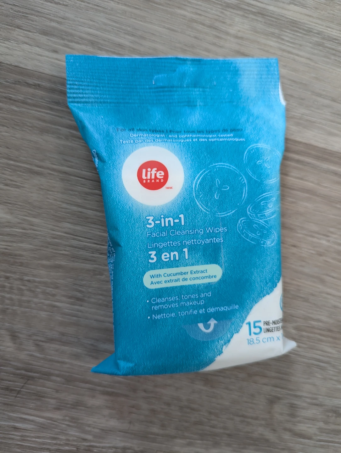 ⚽ Facial Cleansing Wipes with Cucumber Extract