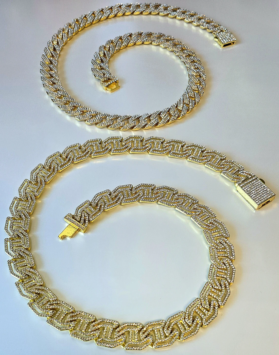 FULLY ICED OUT CHAINS (NEW)