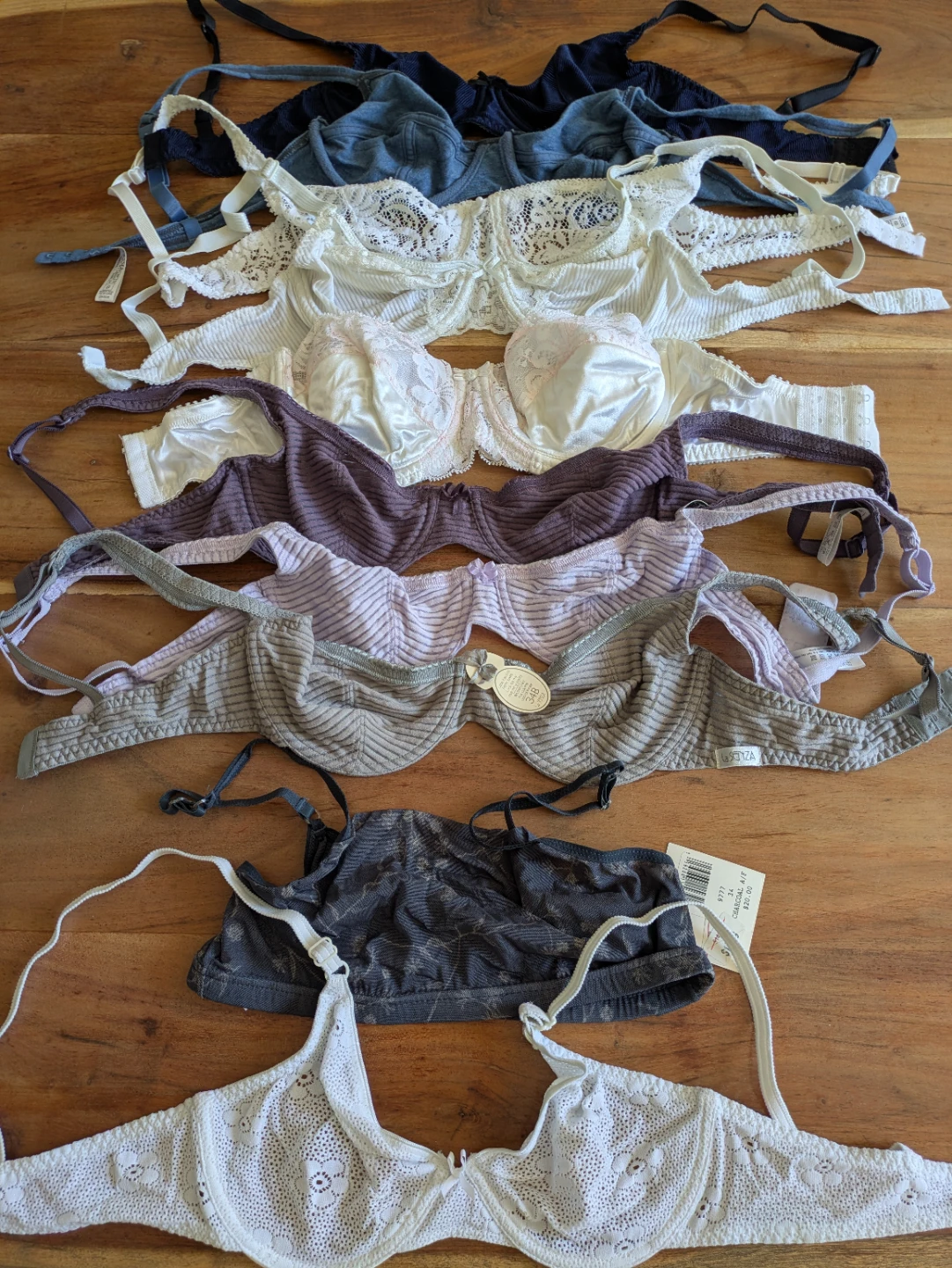 10 Assorted Bras - Various Styles (34B)