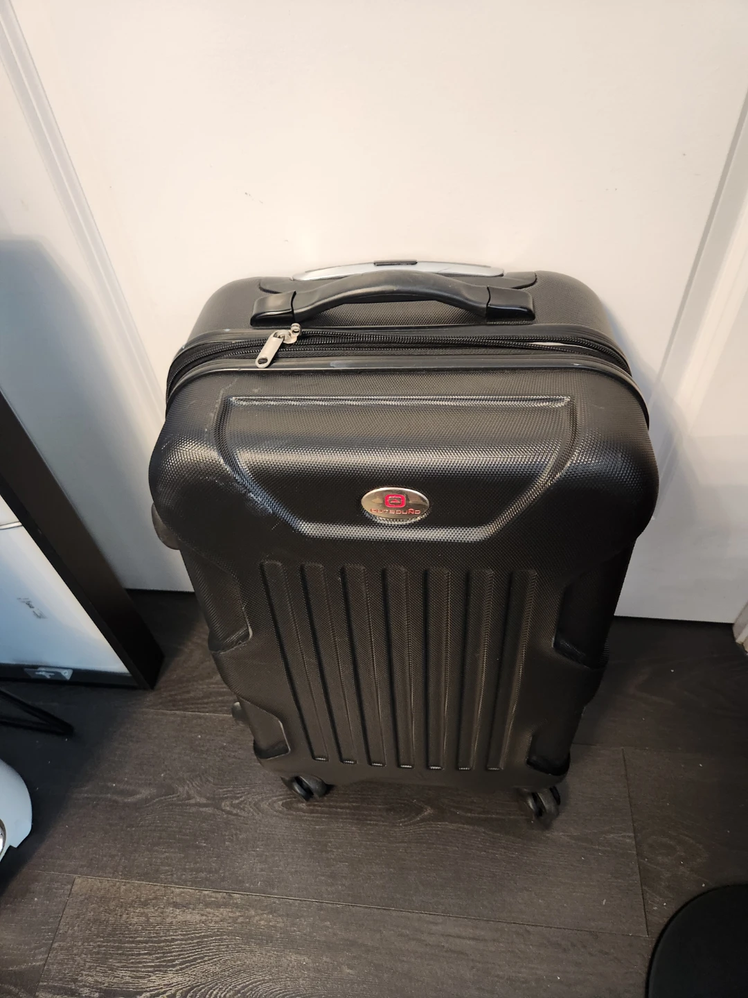 Swiss Gear Black Hardside Spinner Luggage