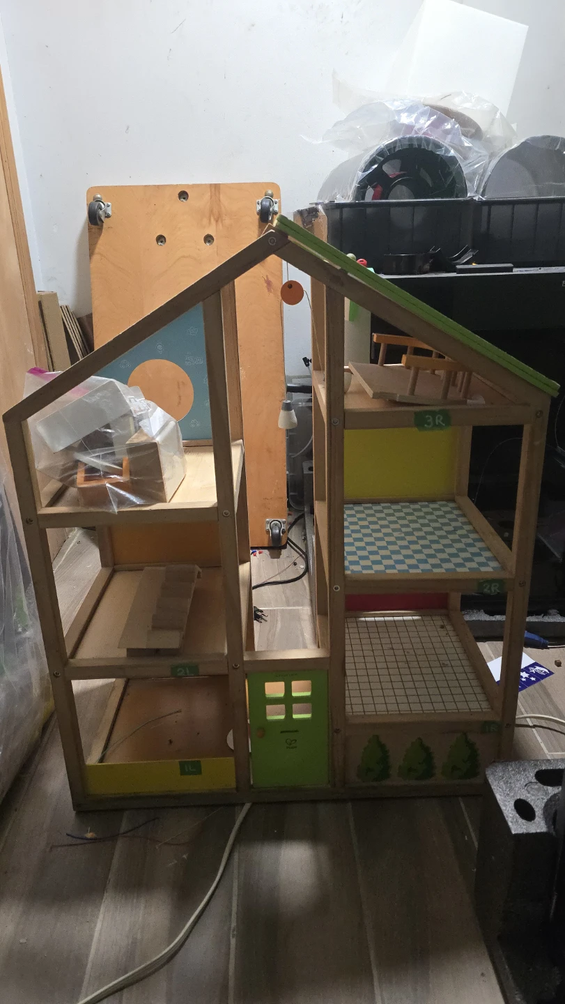 ⚽️ Wooden Dollhouse with Accessories