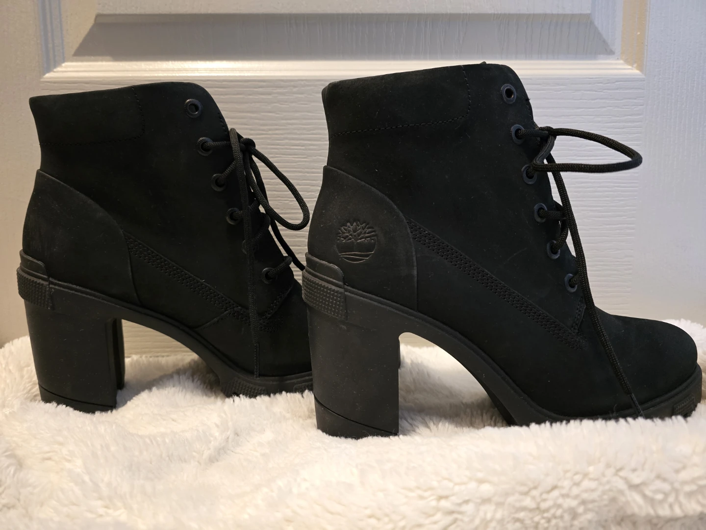 Timberland Black Suede Lace-Up Block Heel Boots, Size 7.5