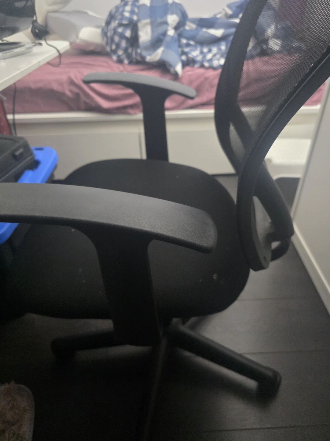 work desk +chair - photo 3