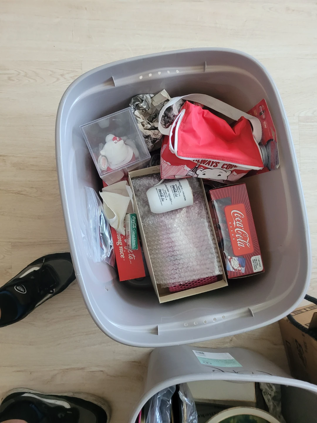 Coca-Cola Collectibles Tin Set & More - photo 2