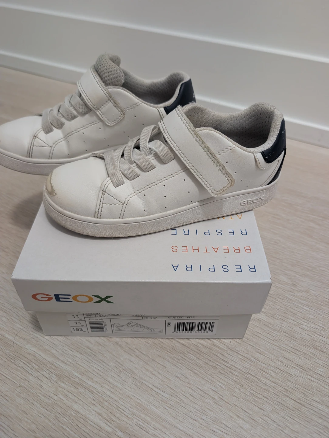 Geox J Eclyper A Sneakers – Toddler Size 11 (White/Navy) - photo 2