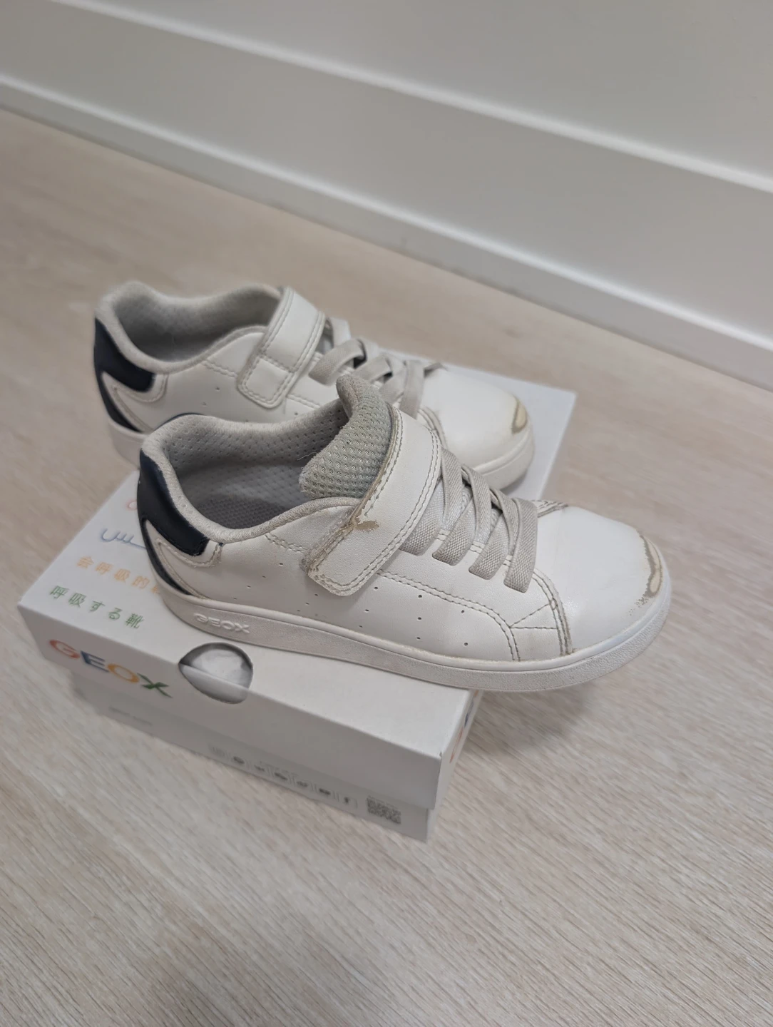 Geox J Eclyper A Sneakers – Toddler Size 11 (White/Navy) - photo 4
