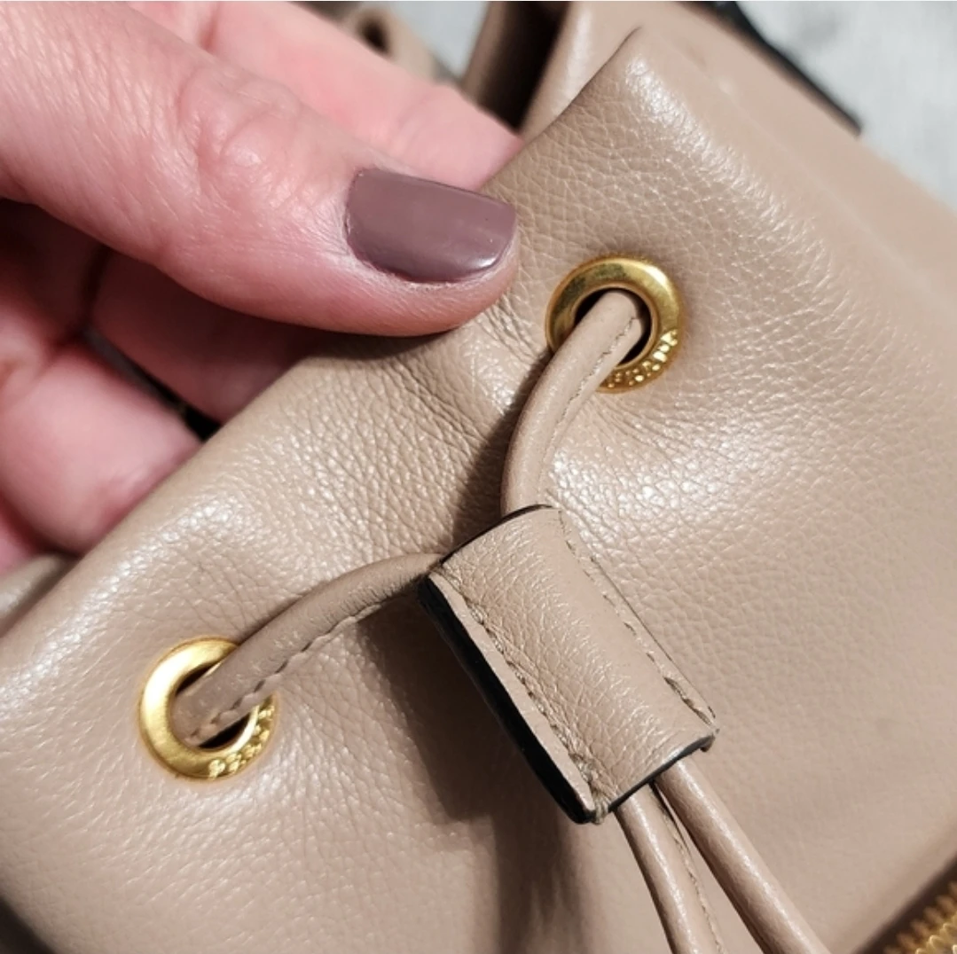 Authentic Prada Bucket Crossbody Bag - photo 5