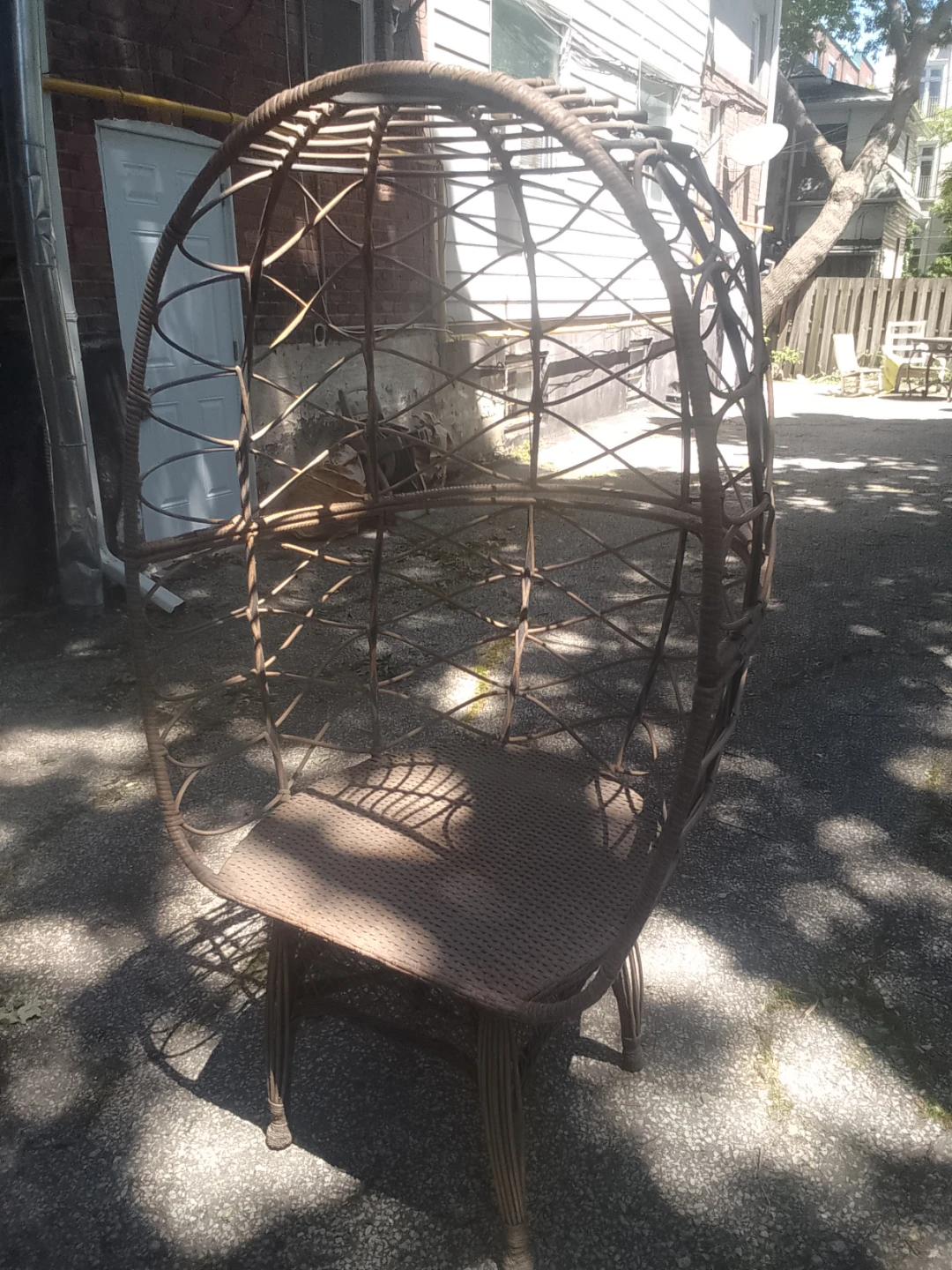 BEAUTIFUL EGG LOUNGE CHAIR INDOOR OUTDOOR - photo 2