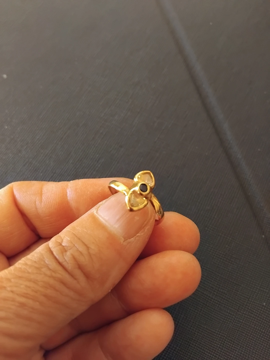 18k Gold ring with small stones