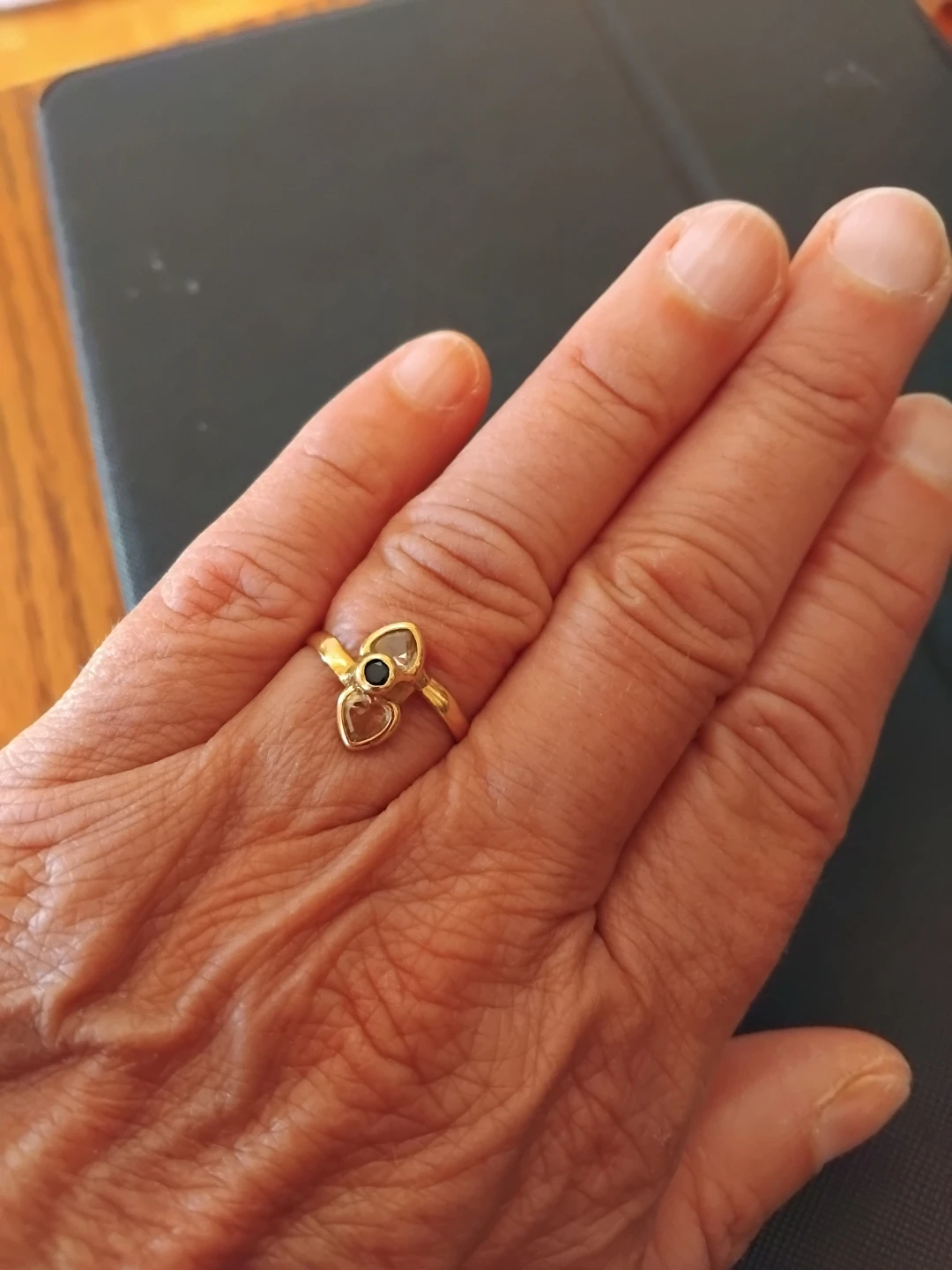 18k Gold ring with small stones - photo 2