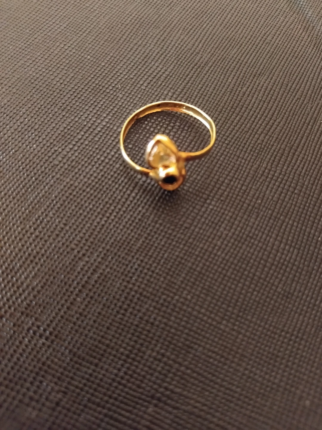 18k Gold ring with small stones - photo 3