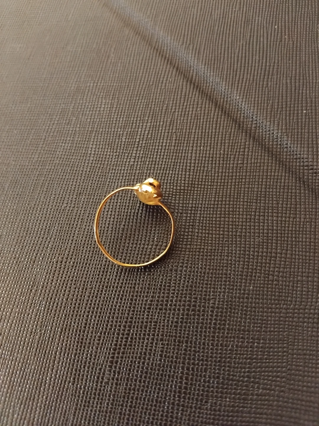 18k Gold ring with small stones - photo 4