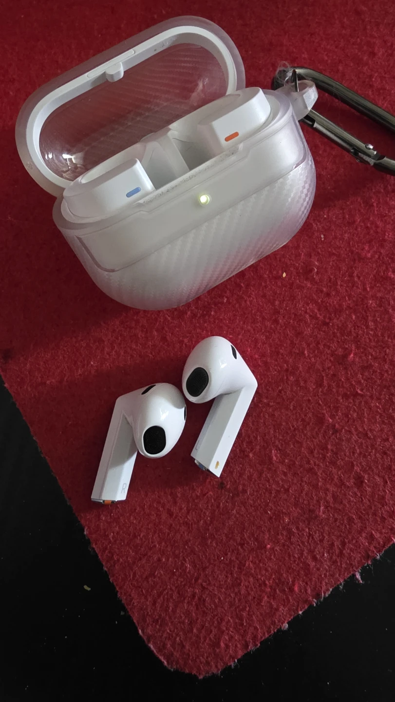 White Wireless Samsung buds 3 Earbuds with Charging Case - photo 2