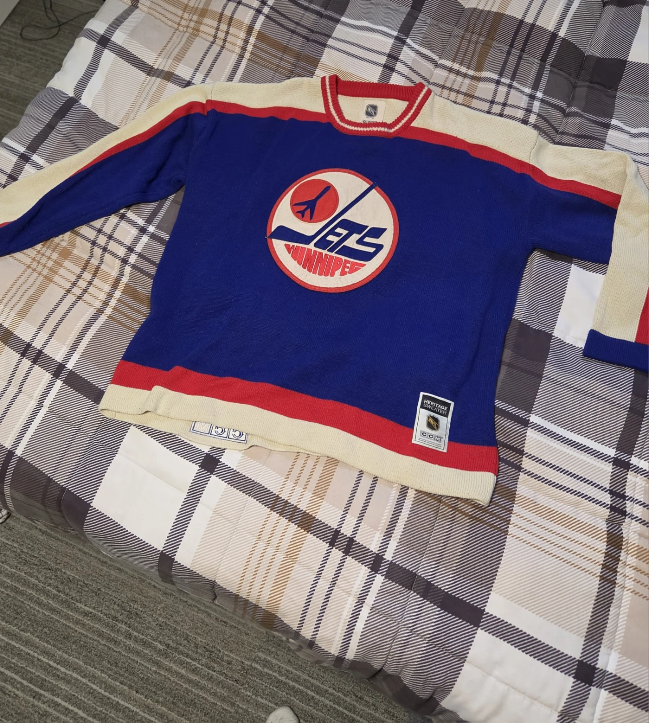 CCM NHL Winnipeg Jets Heritage Sweater