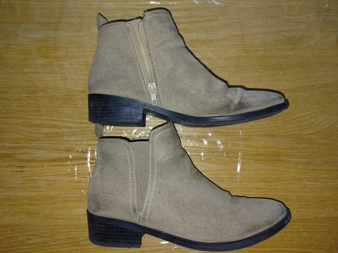 FREE! Ankle Boots Size 8 US