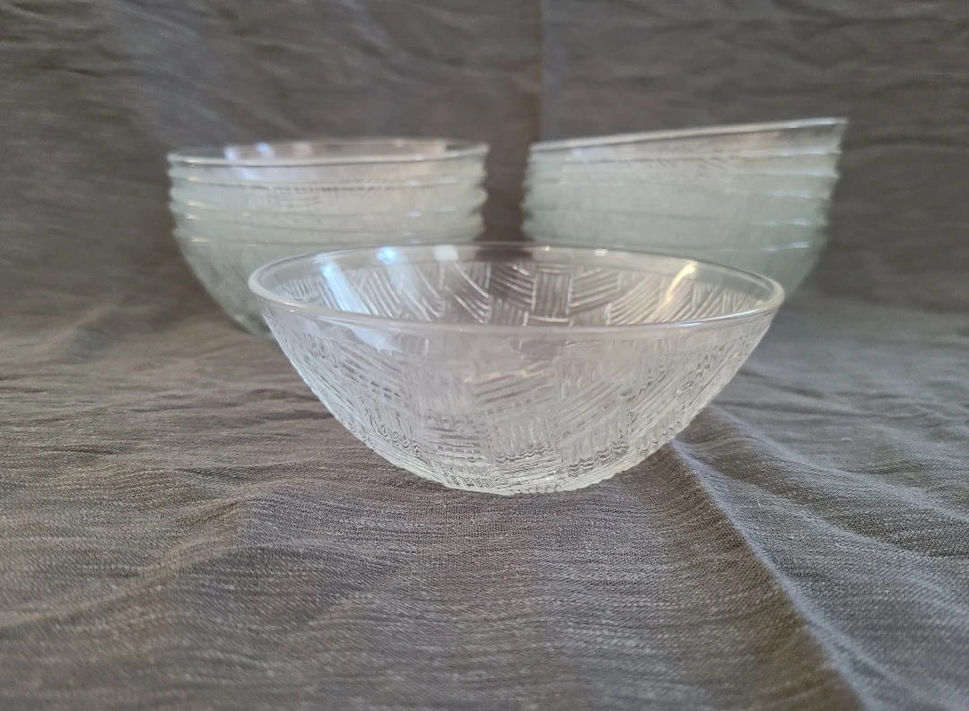 12 Glass Serving Bowls - 5" ⚽️