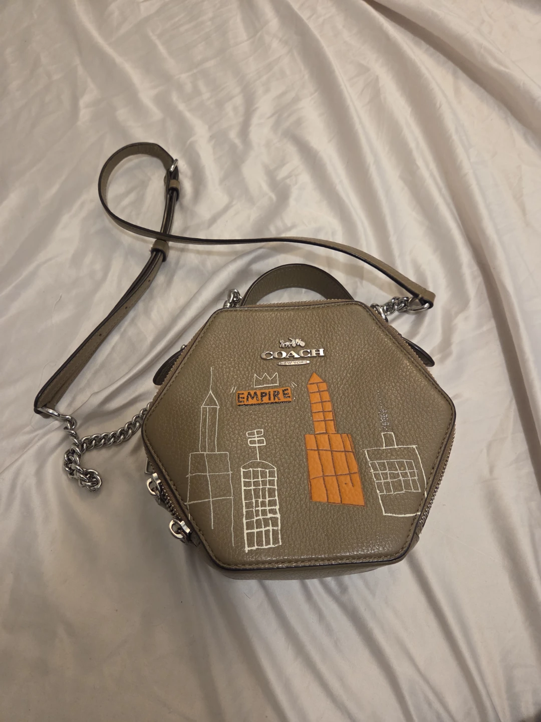 Coach Hexagonal Bag with New York City Graphic - photo 2