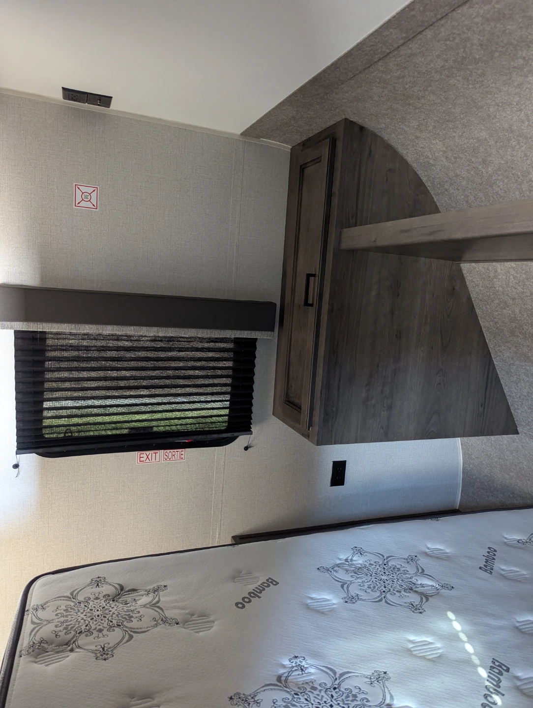 Travel Trailer Interior - photo 2