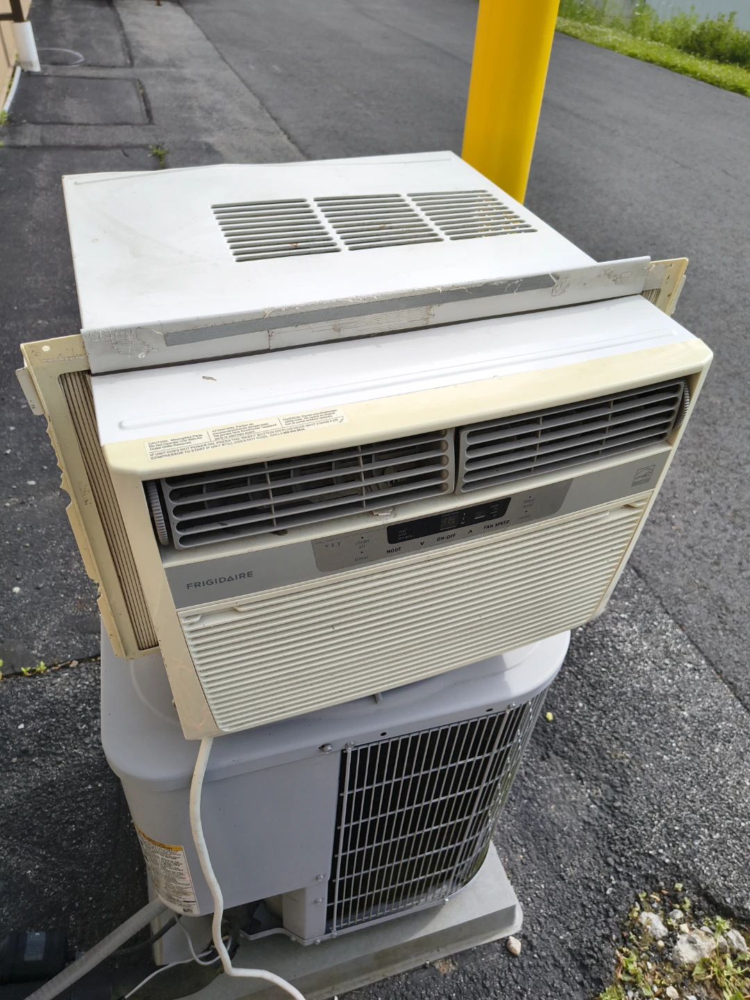 Frigidaire 12000 btu air conditioner