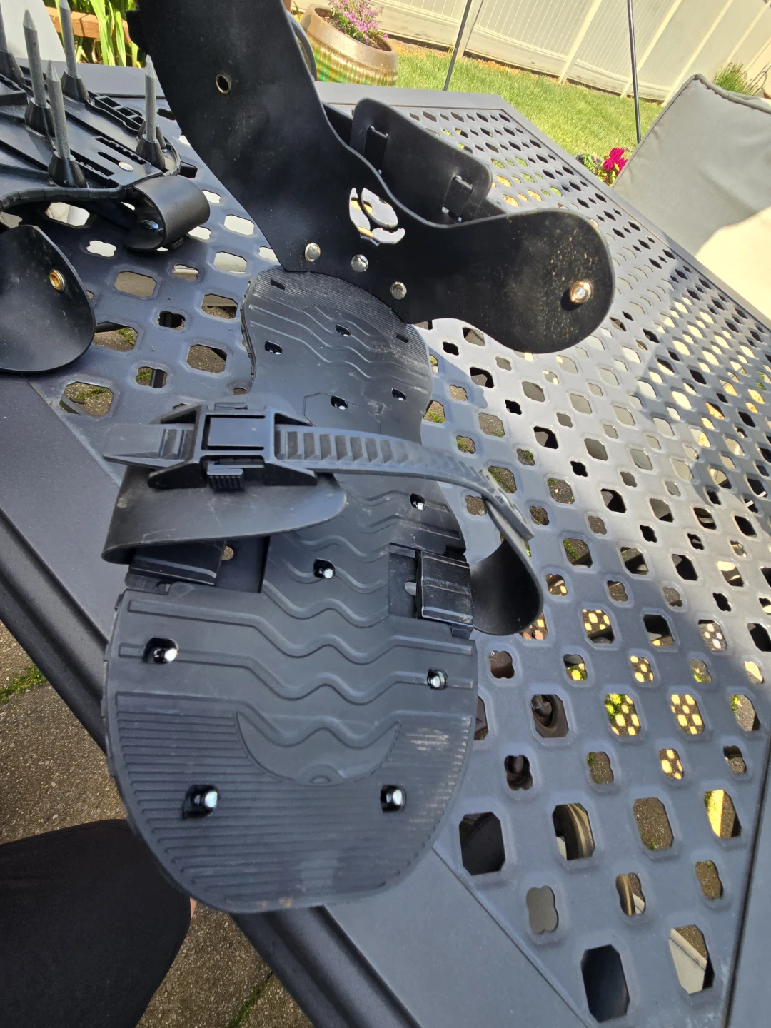 Spiked Aeration Sandals for Lawn Care - photo 2