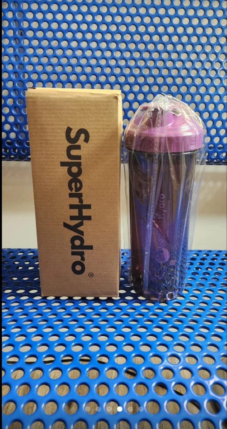 SuperHydro Shaker Bottle (1) ⚽